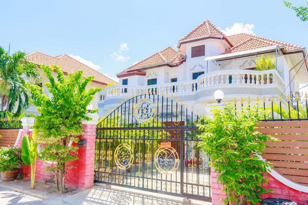 Ratana Villa - Pattaya Holiday House Walking Street 7 Bedrooms Экстерьер фото